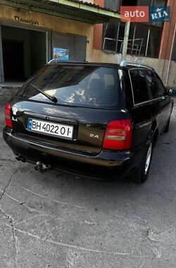 Универсал Audi A4 1998 в 