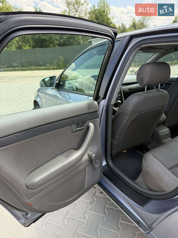 Седан Audi A4 2004 в Львове