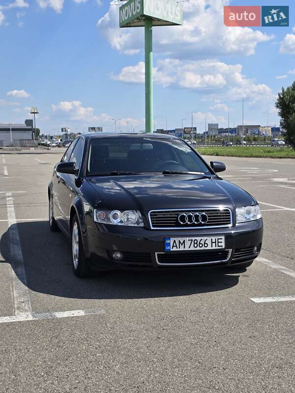 Седан Audi A4 2003 в Киеве