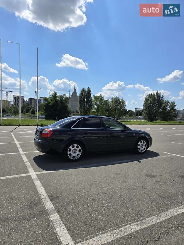 Седан Audi A4 2003 в Киеве