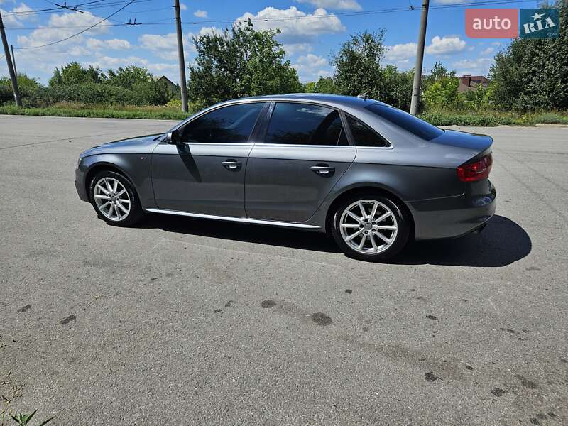 Седан Audi A4 2015 в Полтаве