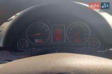Седан Audi A4 2002 в 