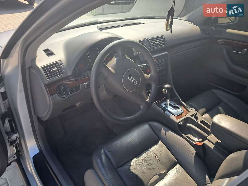 Седан Audi A4 2002 в Вышгороде