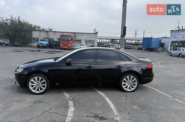 Седан Audi A4 2016 в 