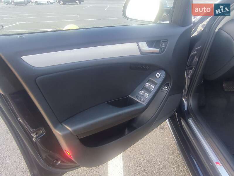 Седан Audi A4 2014 в Киеве