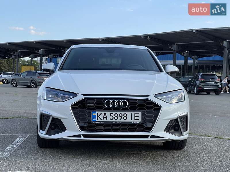 Седан Audi A4 2019 в Киеве