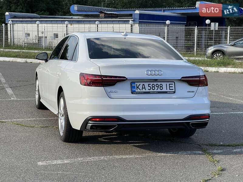Седан Audi A4 2019 в Киеве