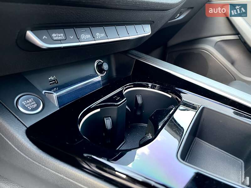 Седан Audi A4 2019 в Киеве