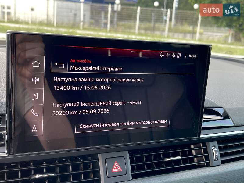 Седан Audi A4 2019 в Киеве