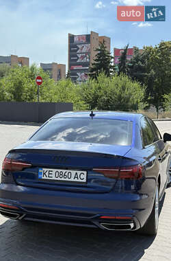 Седан Audi A4 2020 в 