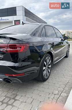Седан Audi A4 2018 в 