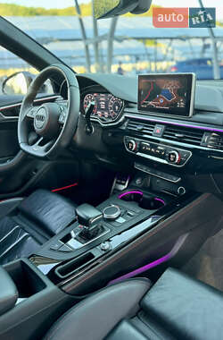 Седан Audi A4 2017 в 