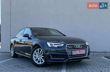 Седан Audi A4 2018 в 