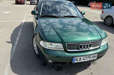 Седан Audi A4 2000 в 
