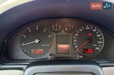 Седан Audi A4 2000 в 