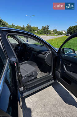 Седан Audi A4 2002 в 