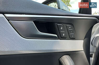 Седан Audi A4 2018 в 