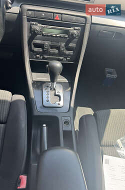 Седан Audi A4 2005 в 