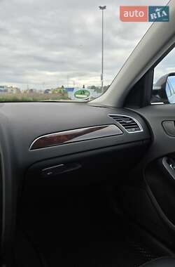 Седан Audi A4 2012 в 
