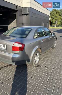 Седан Audi A4 2002 в 