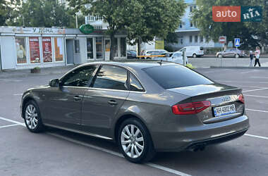 Седан Audi A4 2015 в 