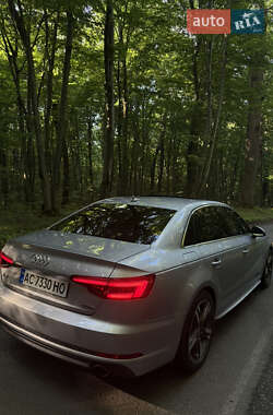 Седан Audi A4 2016 в 