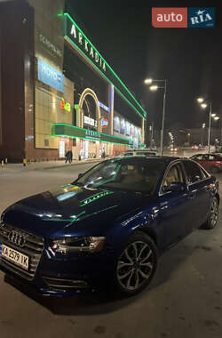 Седан Audi A4 2012 в Киеве