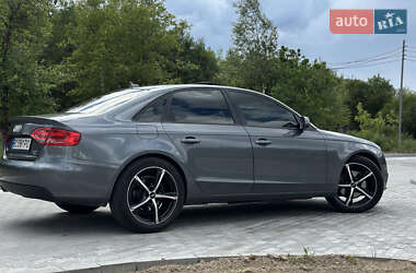 Седан Audi A4 2011 в Львове