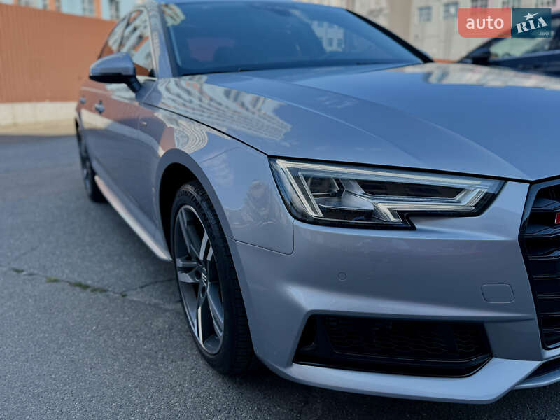 Седан Audi A4 2018 в Киеве