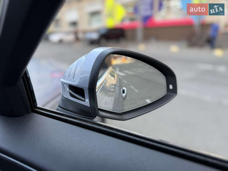 Седан Audi A4 2018 в Киеве