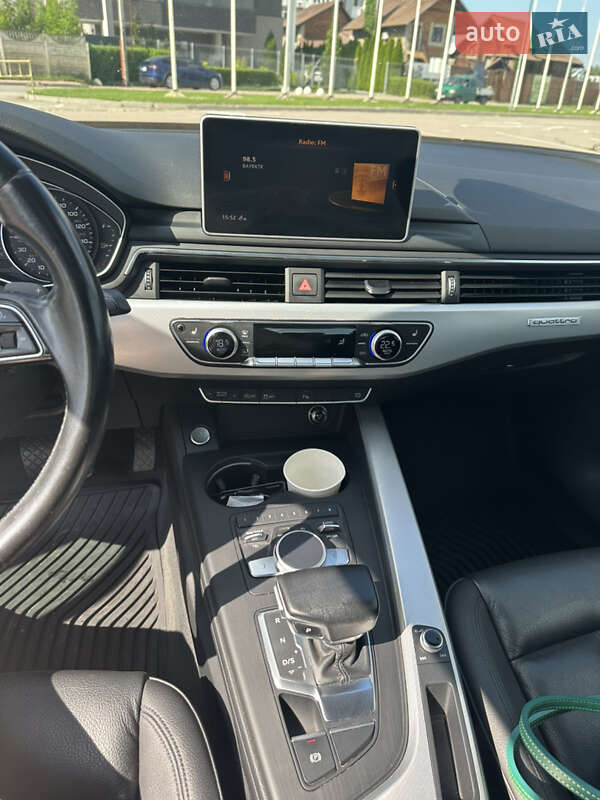 Седан Audi A4 2016 в Киеве