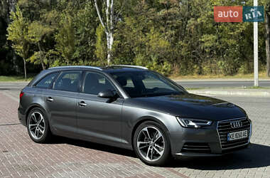 Универсал Audi A4 2016 в 