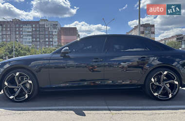 Седан Audi A4 2018 в Днепре