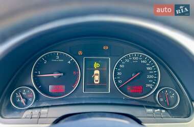 Седан Audi A4 2001 в 