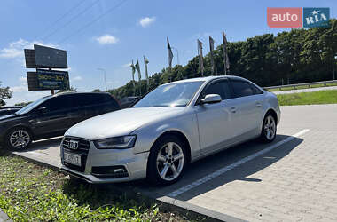 Седан Audi A4 2013 в Львове