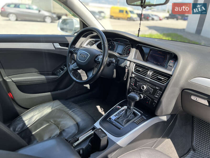 Седан Audi A4 2013 в Львові