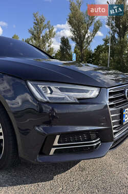 Седан Audi A4 2017 в 