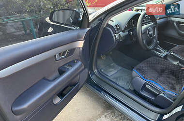 Седан Audi A4 2004 в 