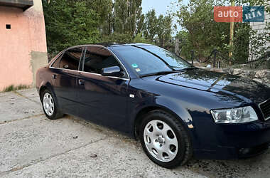 Седан Audi A4 2004 в 