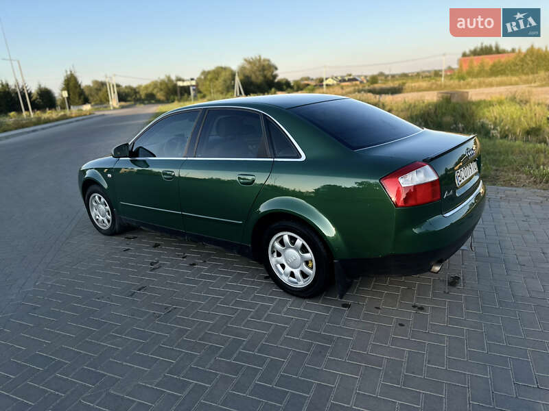 Седан Audi A4 2001 в Львове