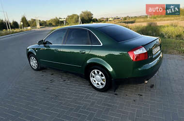Седан Audi A4 2001 в 
