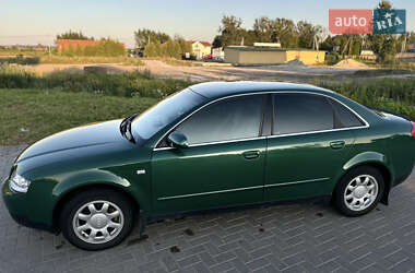 Седан Audi A4 2001 в 