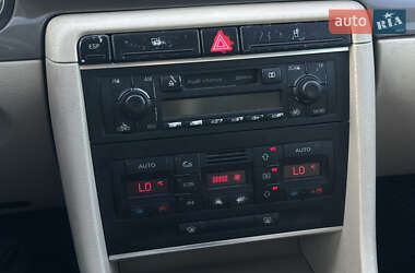 Седан Audi A4 2001 в 