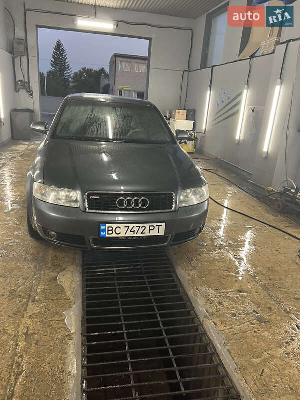 Audi A4 2004 Audi A4 2004