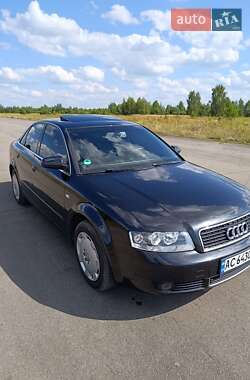 Седан Audi A4 2004 в 