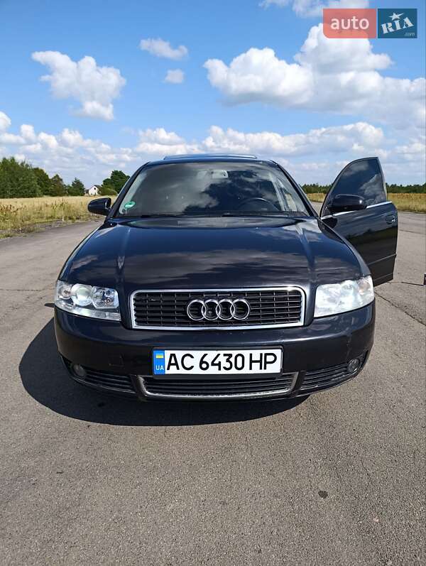Седан Audi A4 2004 в Любешове