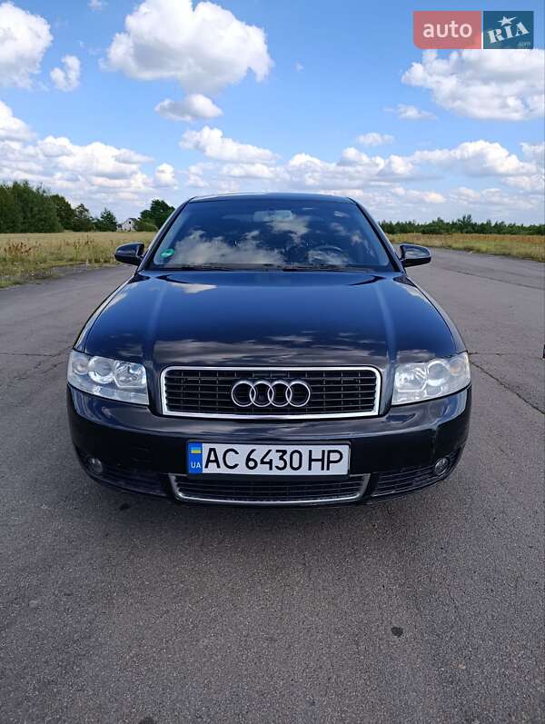 Седан Audi A4 2004 в Любешове