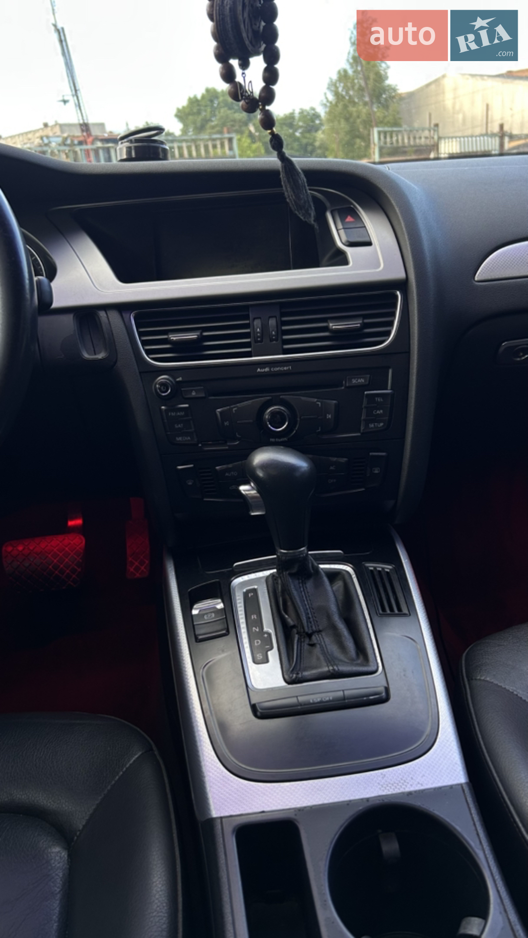 2010 Audi A4 - мініатюра 11
