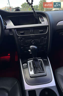 Седан Audi A4 2010 в 