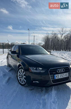 Седан Audi A4 2013 в 
